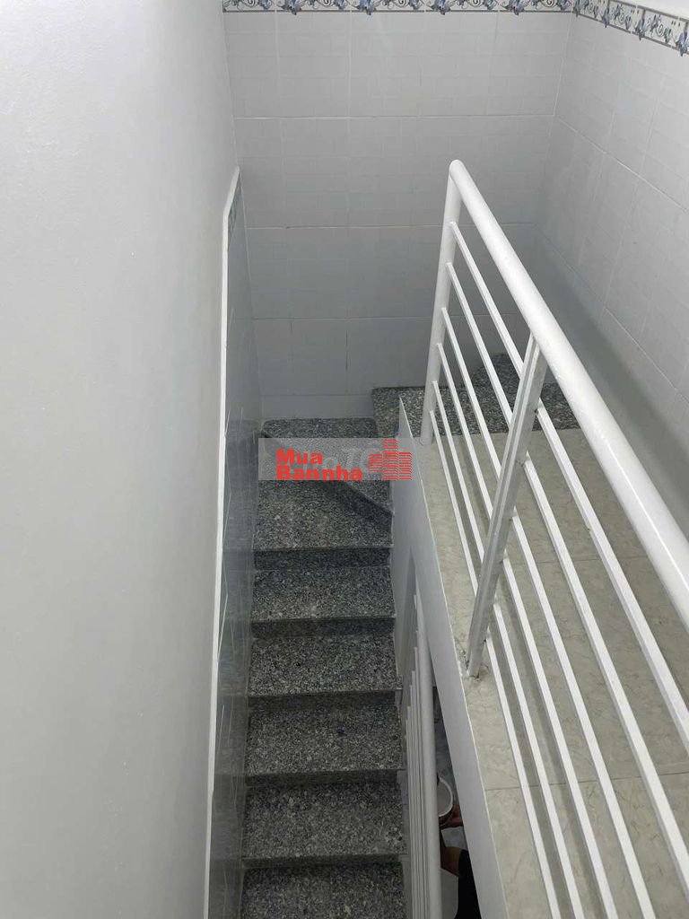 Hh 1% nhờ bán nhà Phan Huy Ích p12 dt 3x6m 1 lầu sổ riêng