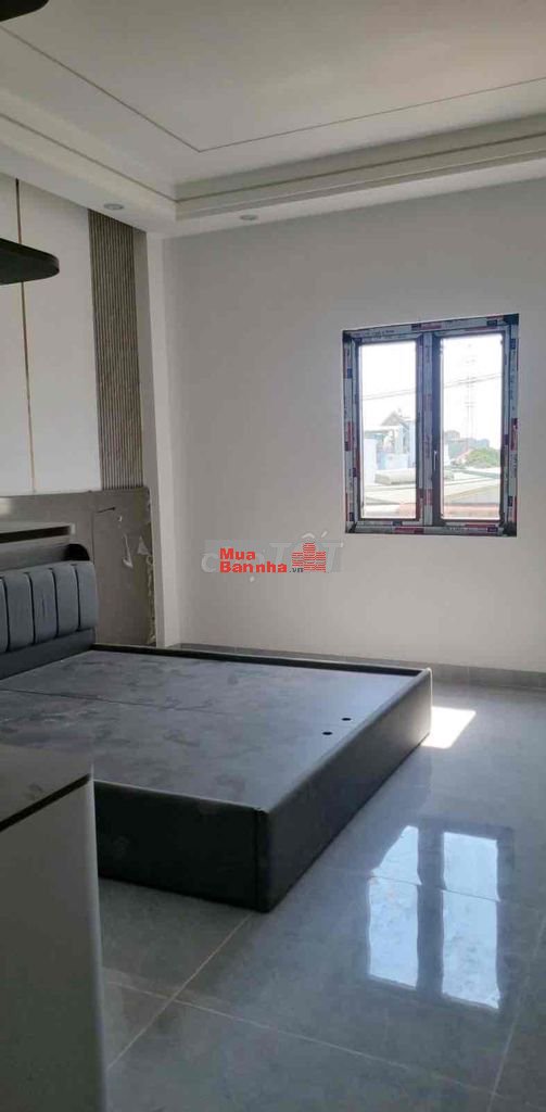 Bán gấp nhà mới xây. 5 tầng ngay đầu đường số 6BHHB