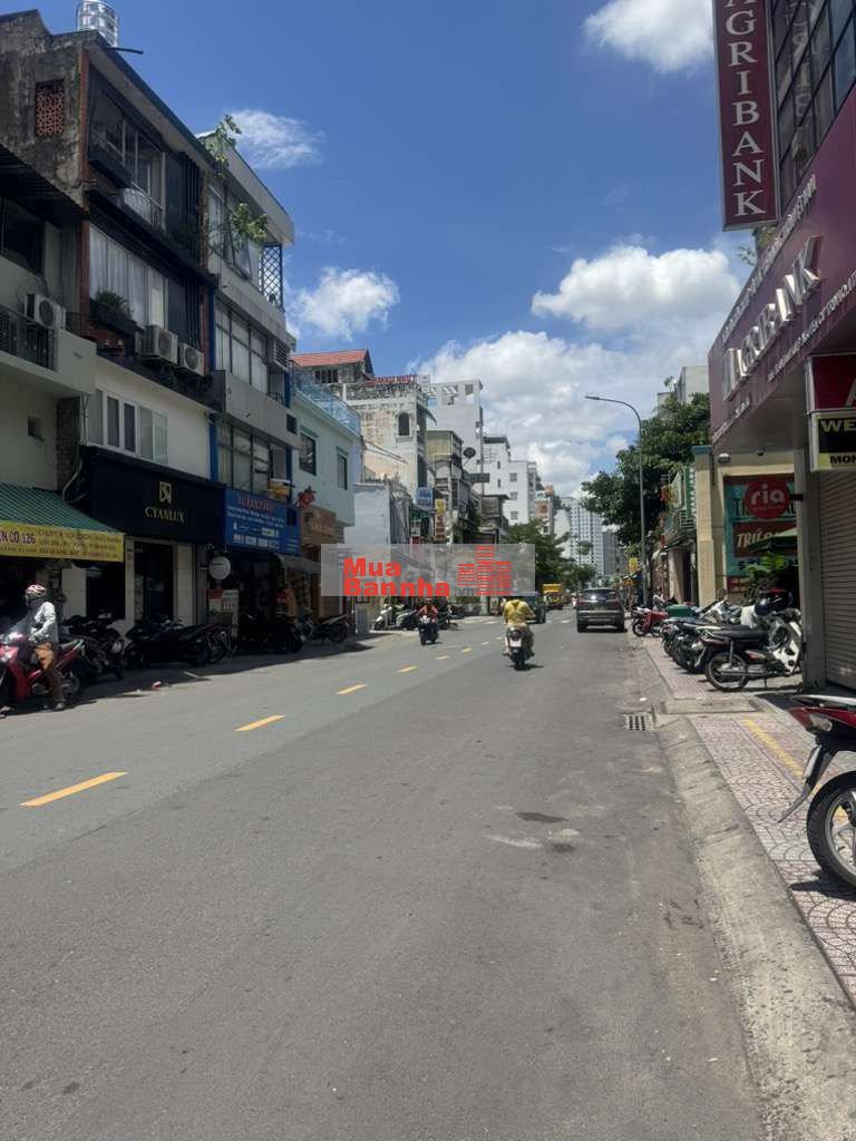 Quận 1, cho thuê 13.5tr/tháng, 4 tầng, vị trí vip, 9tỷ 5 thương lượng