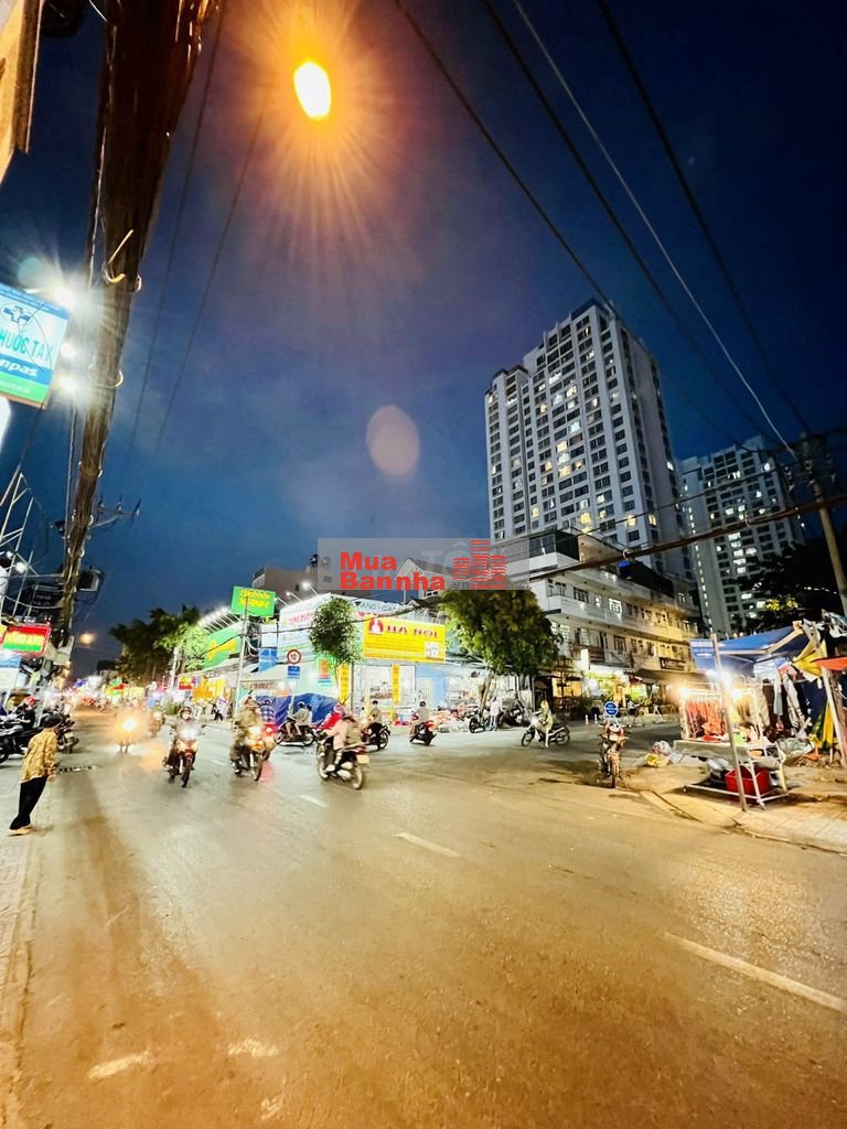 Giảm 1.5ty Chính chủ, Bán mt Lê Văn Lương, đang cho thuê 40tr/tháng.