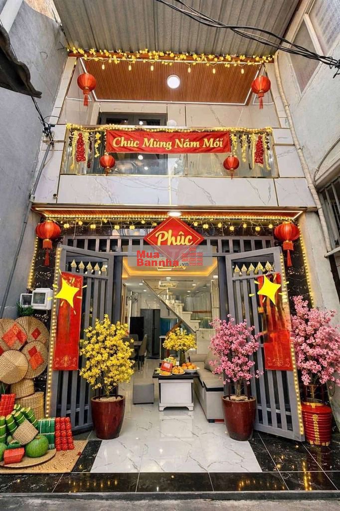 Nhà mới xây xong chỉ sách vali về ở