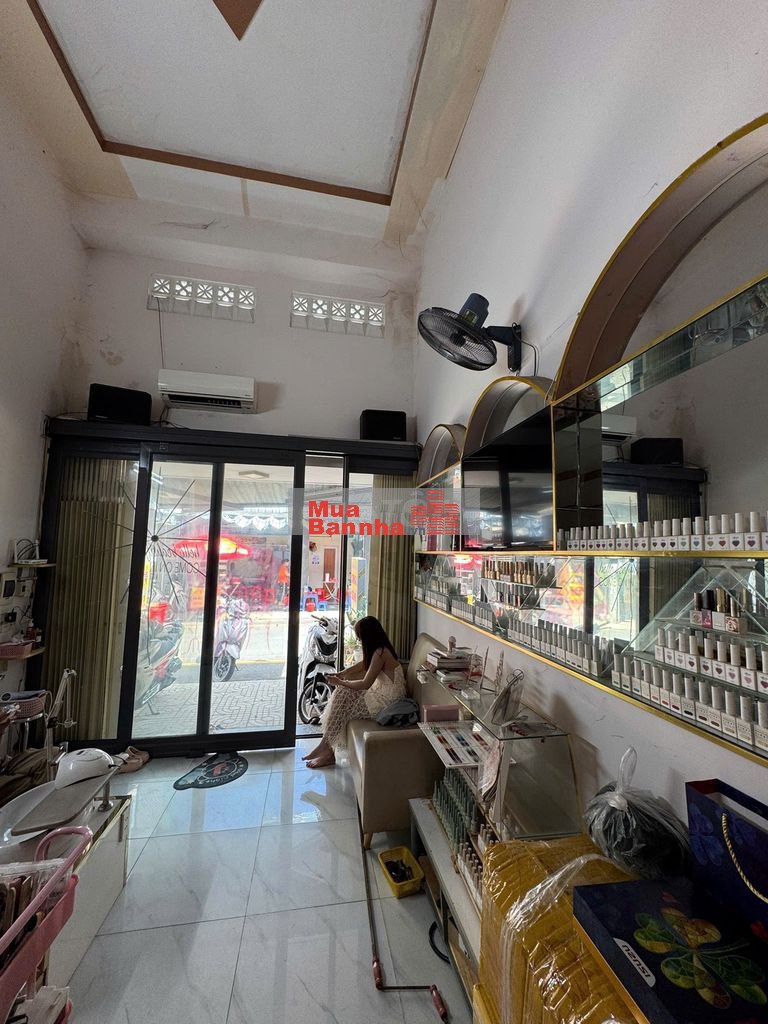 Bán nhà mặt tiền 61A Nguyễn Nhữ Lãm. Phường Phú Thọ Hoà, Hồ Chí Minh