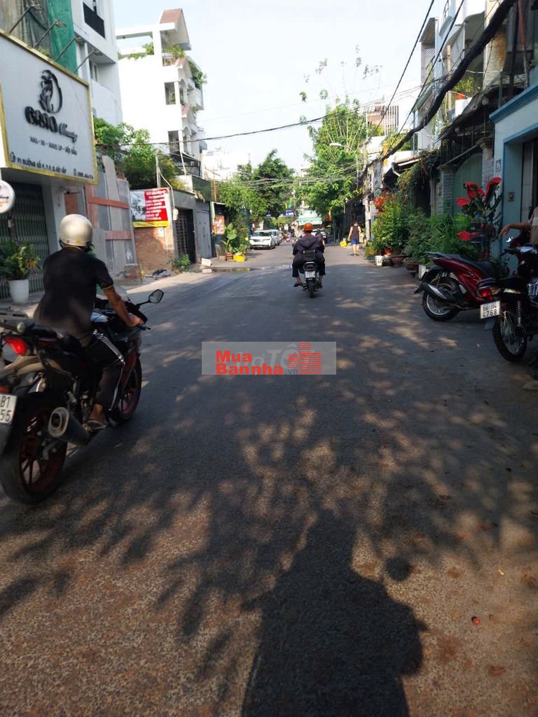 Bán nhà HXH 3 căn ra hẻm xe tải hẻm sạch đẹp dân trí cao, tiện ích