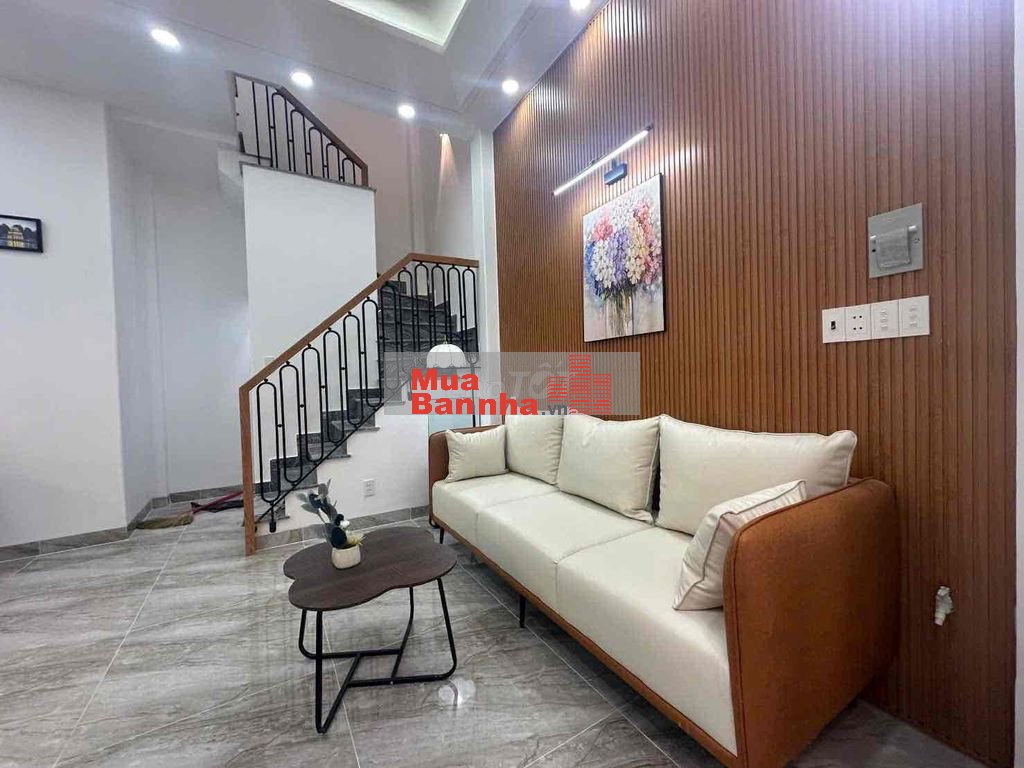 Cách 3 Căn Ra Hẻm OTO 154 âu Dương Lân nhà moi 3lầu