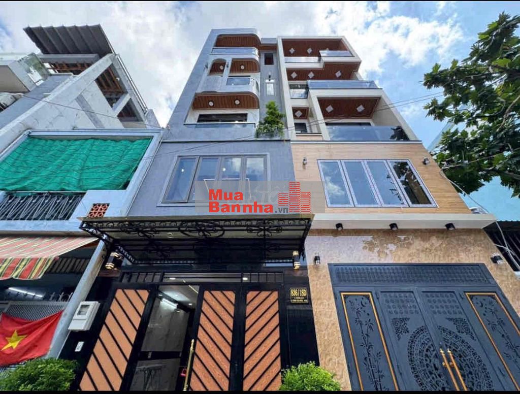 Bán nhà mới có thang máy - 4x16m 1 trệt lửng 3 lầu sân thượng