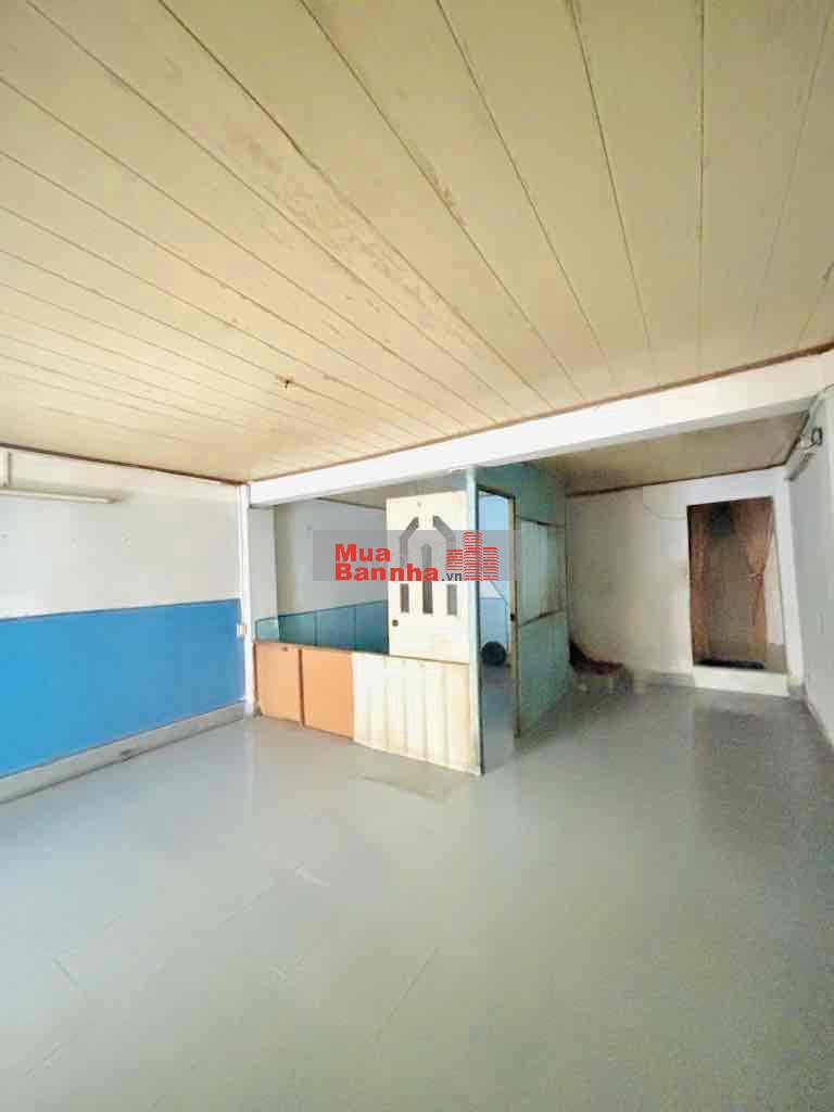 Bán đất tặng nhà 2 tầng 40m2 (4.5m x 9m) - Hẻm ôtô ngay chợ Bà Chiểu