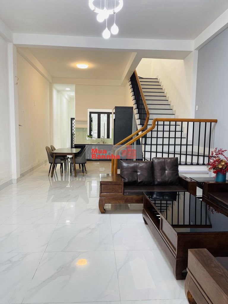 Chủ gởi bán nhà 2 tầng 2 mê đường 5,5m Nguyễn Hàm Ninh- Hòa Xuân H.Bắc