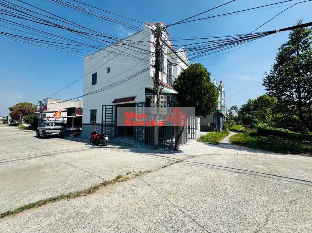 Nhà SHR mặt tiền đường kinh danh