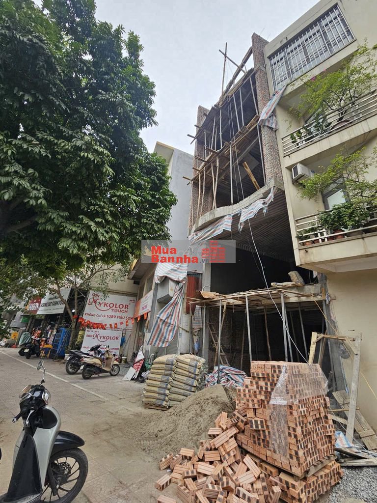 Nhà 7 Tầng Mặt Cổ Linh Vỉa Hè Rộng Kinh Doanh Đỉnh - Hơn 18 Tỷ