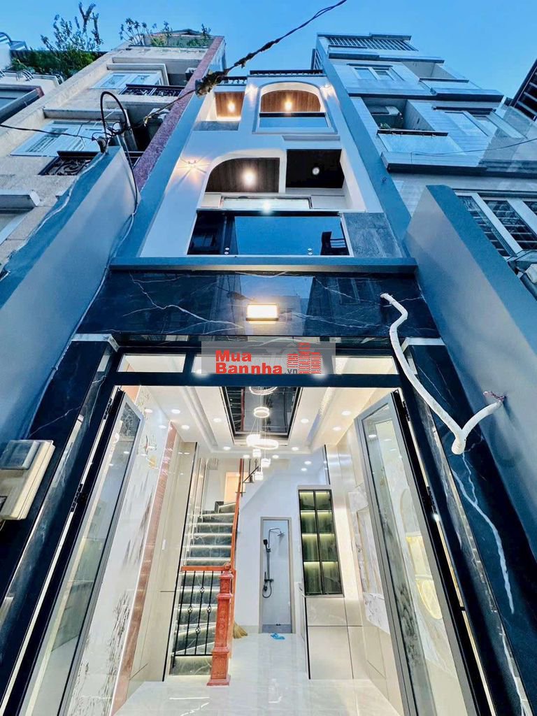 BÁN NHÀ ĐẸP GẦN CẦU CAMET SÁT Q1 GIÁ 5,6 TỶ ( Q4 cũ ).