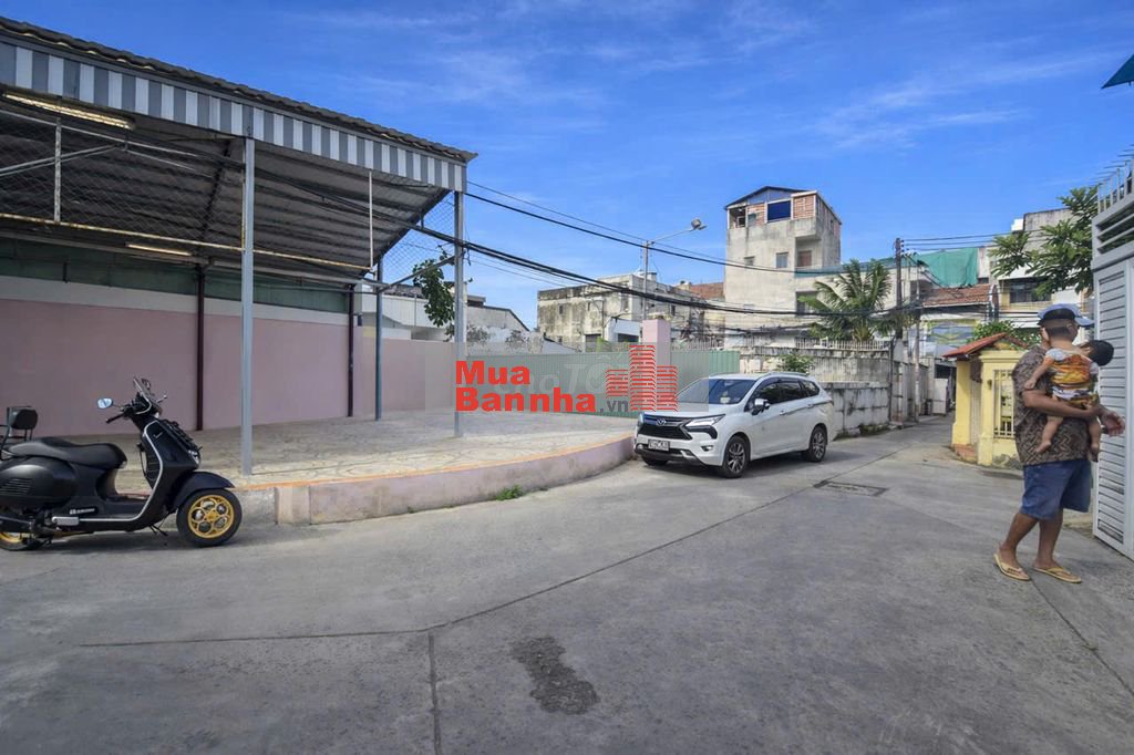 Bán góc 2mt HXH Lạc Long Quân, Dt 6.8x12m NH 7.8m - Giá 7.2 tỷ