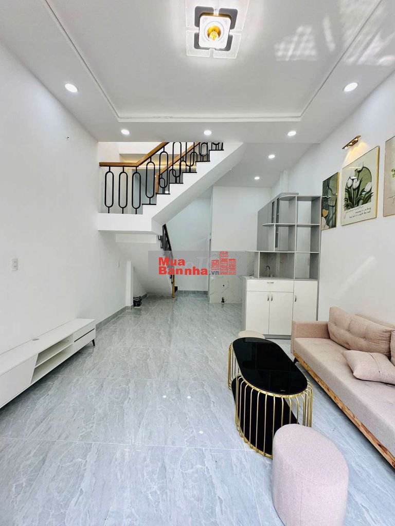 🔥🔥Đường Xe Hơi 5m, Nhà 2 Tầng, Dt 4 dài 8m
Cạnh Đầm Sen chỉ 3,x ty