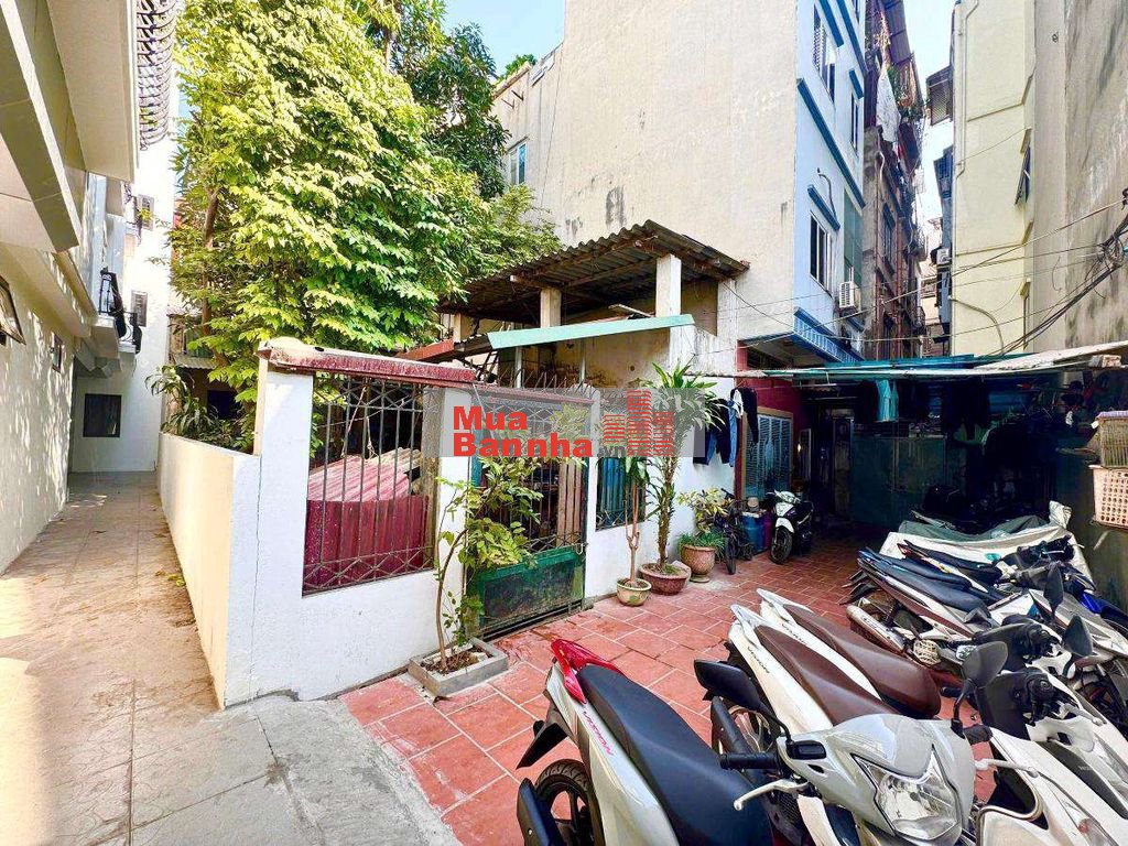 SIÊU PHẨM PHỐ TRẦN KHÁT CHÂN NHÀ ĐẸP FULL CÔNG NĂNG TIỆN ÍCH Ở NGAY.