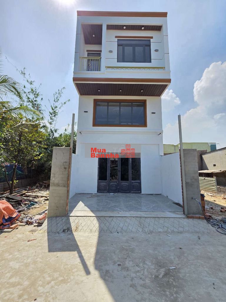 Nhà 1 Trệt 1 Lửng 1 Lầu 73m gần khu hành chính, phường Dĩ An, TP Dĩ An