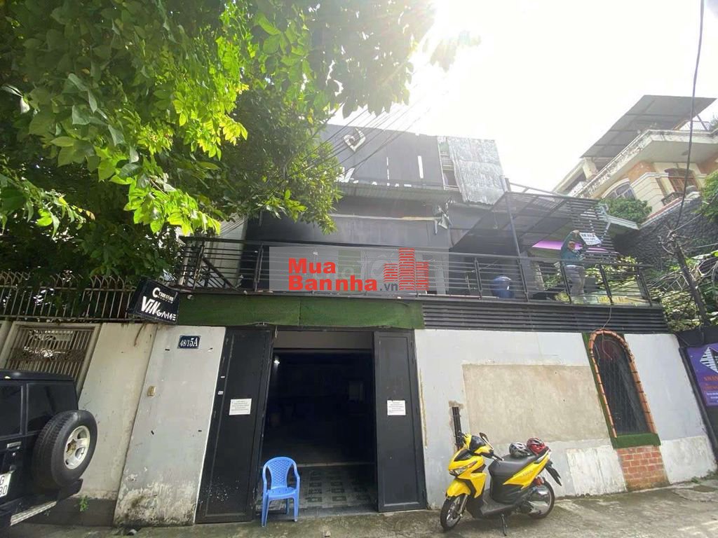 Căn nhà khu biệt thự cao tầng ở Phú Nhuận