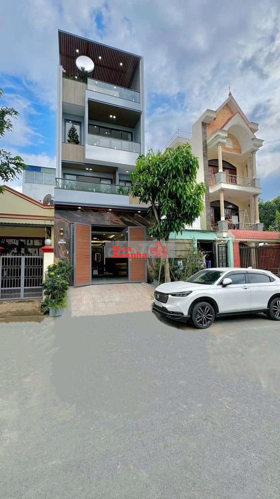 NHÀ PHỐ CAO CẤP CÓ THANG MÁY