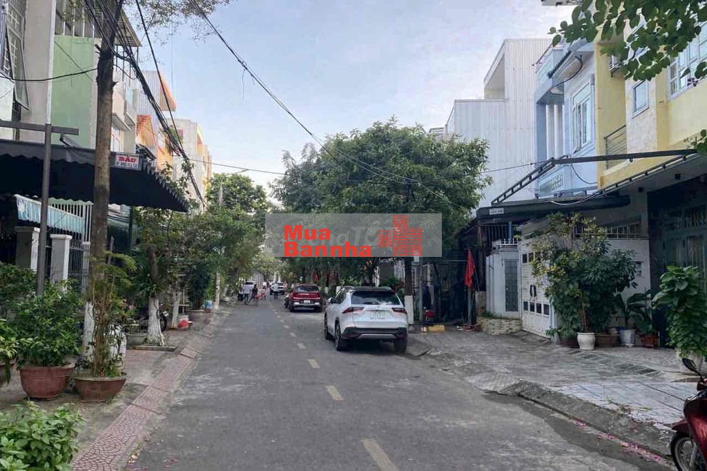 Bán nhà 2 tầng MT Phần Lăng 9 gần Công Viên