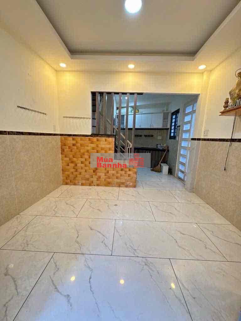 NHÀ NHỎ GIÁ RẺ ĐÓN TẾT-NGAY NGAC TƯ HÀNG XANH CẠNH 5 TRƯỜNG ĐẠI HỌC 3,