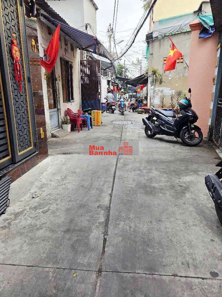 Nhà DT Lớn: 4mX21m, Quận 6 Đường Tân Hòa Đông.Giữ tiền đỉnh. Chỉ 5.89t