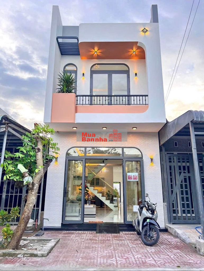 Nhà Mới Xây 5x23m, 1 Trệt, 1 Lầu, 3 Phòng Ngủ, 3wc, Có Chỗ Để Xe Hơi.