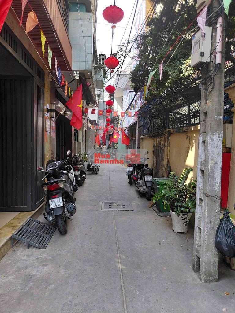 NHÀ CHÍNH CHỦ CẦN BÁN GẤP GẦN SÂN BAY