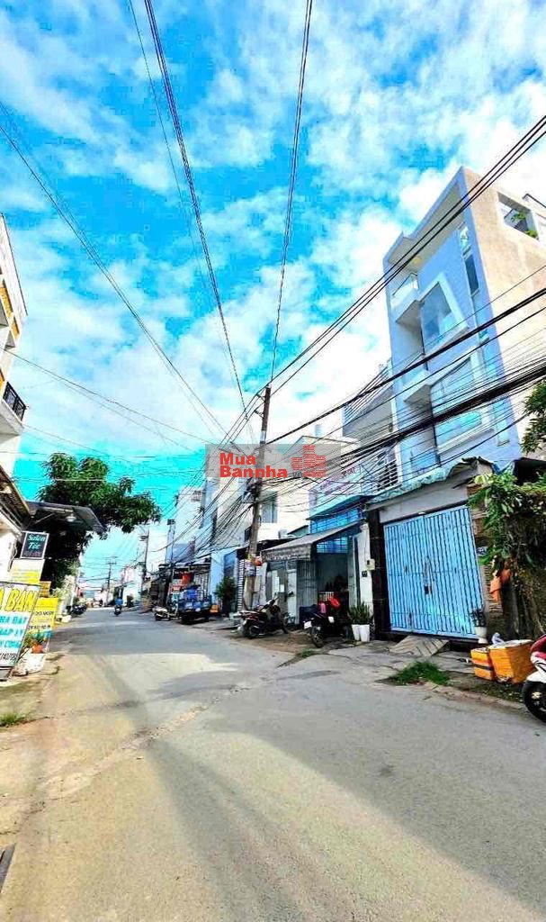 Bán nhà mặt tiền 1 trệt 3 lầu 4pn giáp Quận 2 5,95 tỷ sổ hồng bao sổ