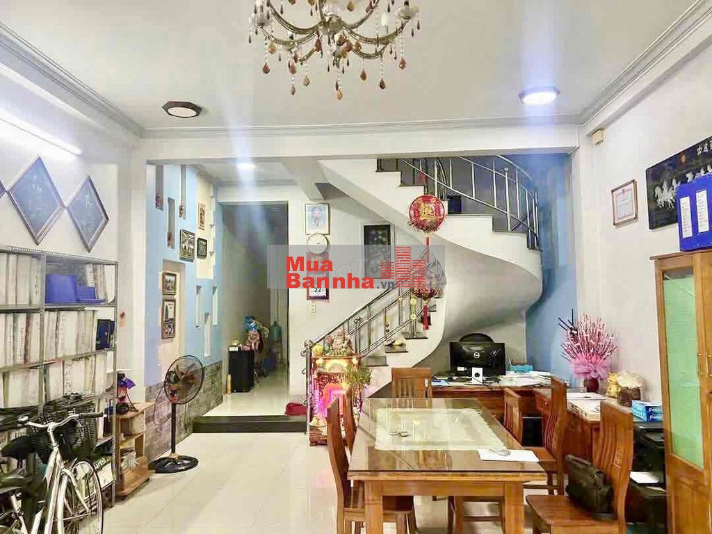 Bán Nhà Mặt Tiền Võ Văn Kiệt Đối Diện Công Viên Sổ Gắn Tài Sản