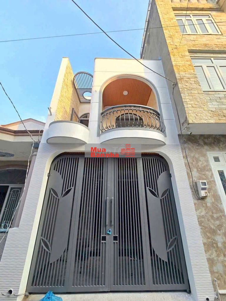 Bán nhà phố 1 trệt,1 lầu,cách Nguyễn Ái Quốc 100m,full thổ cư