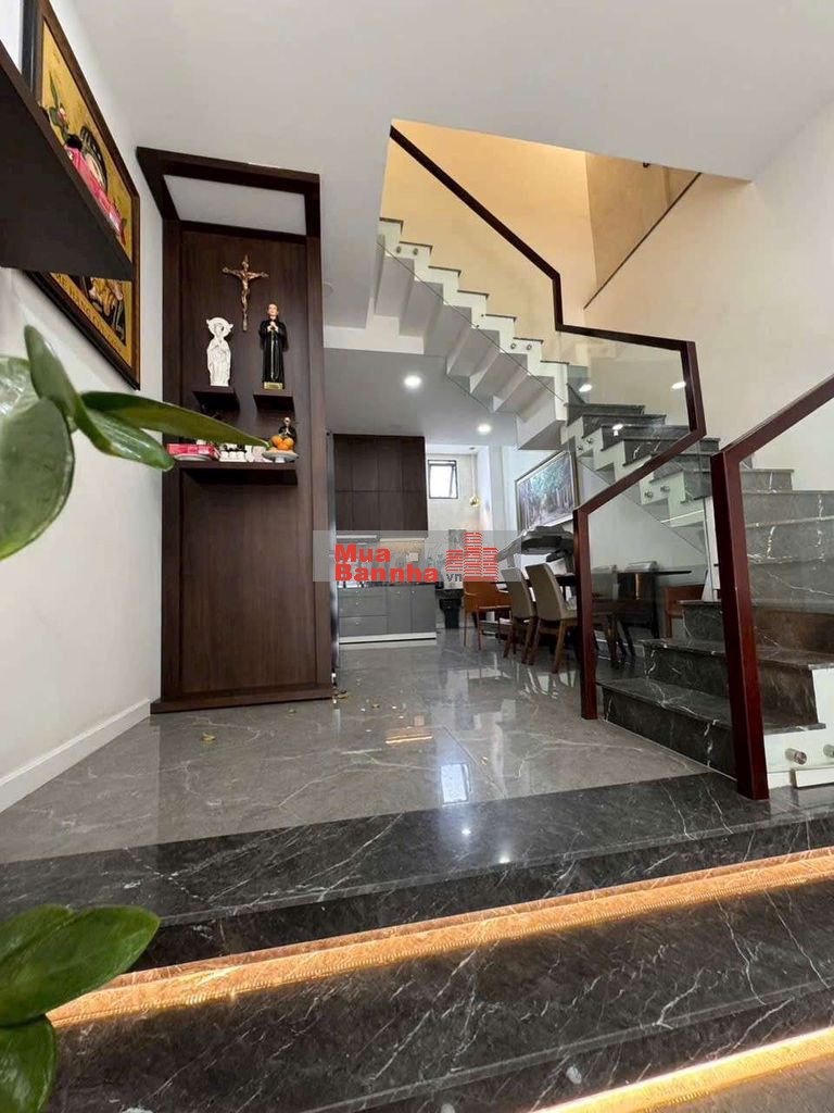 Bán nhà hẻm xe hơi thông cộng hòa p13,tb dt 5x11m 3 lầu ST 11,8 ty