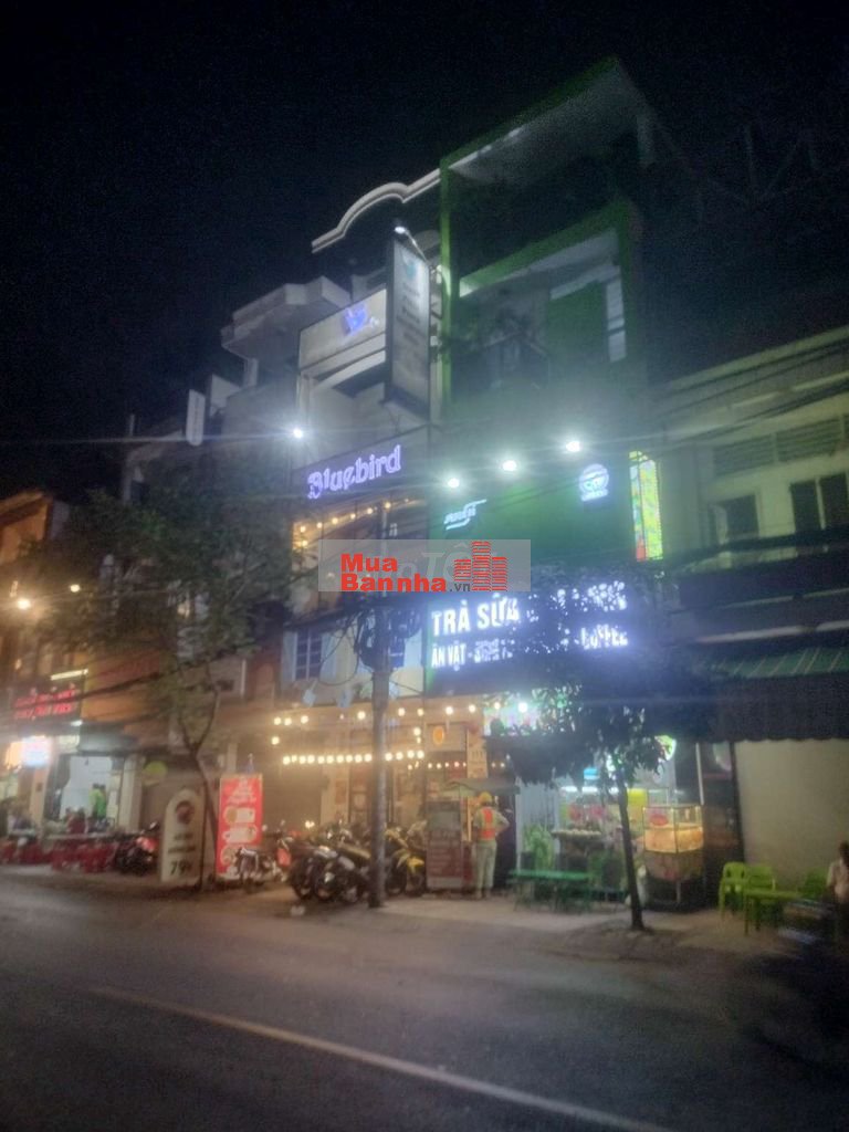 Bán nhà MT Nguyễn Hồng Đào p13,tb dt 4x18m 3 lầu,nhà đẹp,vịtrí đẹp