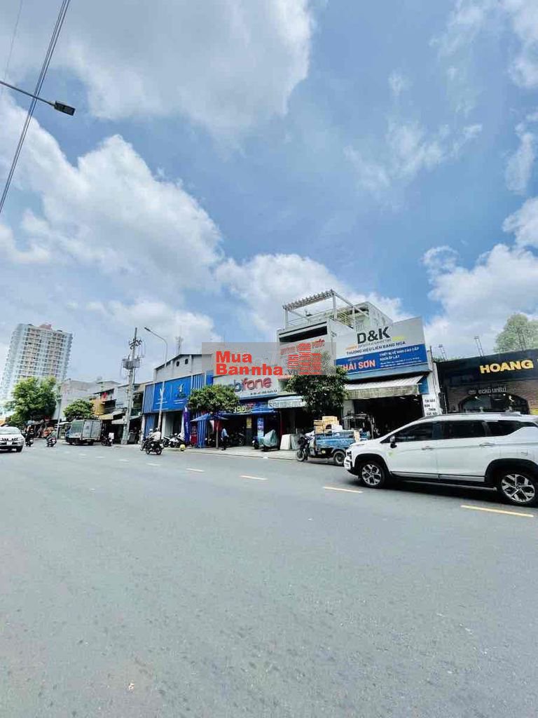 NGỘP BANK- MẶT TIỀN LẠC LONG QUÂN- 165 M2- 32TỶ TL