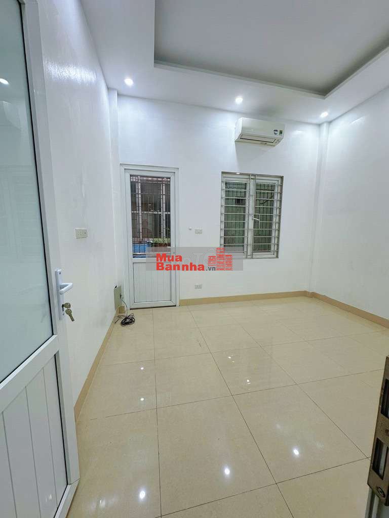 Nguyễn Ngọc Nại ,Thanh Xuân–50m², 5 Tầng MT 4, ô tô