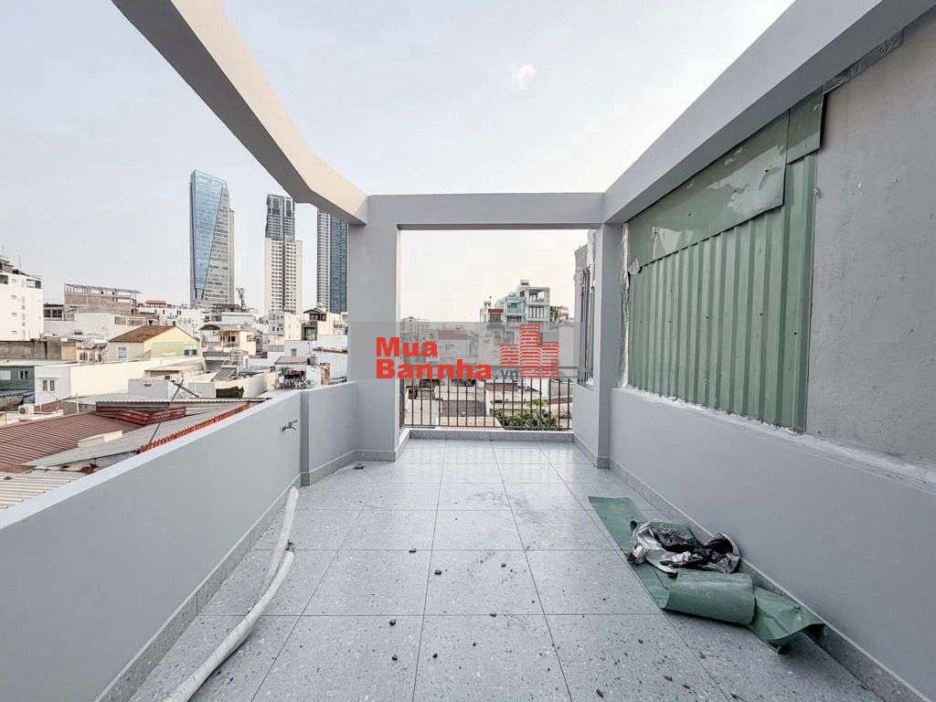 GÃ GÁI RƯỢU CỰC ĐẸP FULL HD 200M2 SD,4 TẦNG SÂN THƯỢNG VIEW LANDMARK