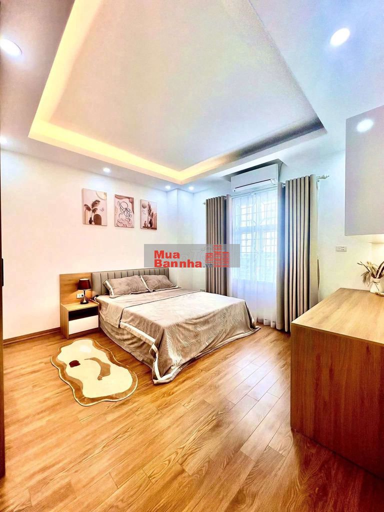 Hiếm! Ngọc Khánh, TT Ba Đình, ngõ thông thoáng, gần phố, 37m2*5T
