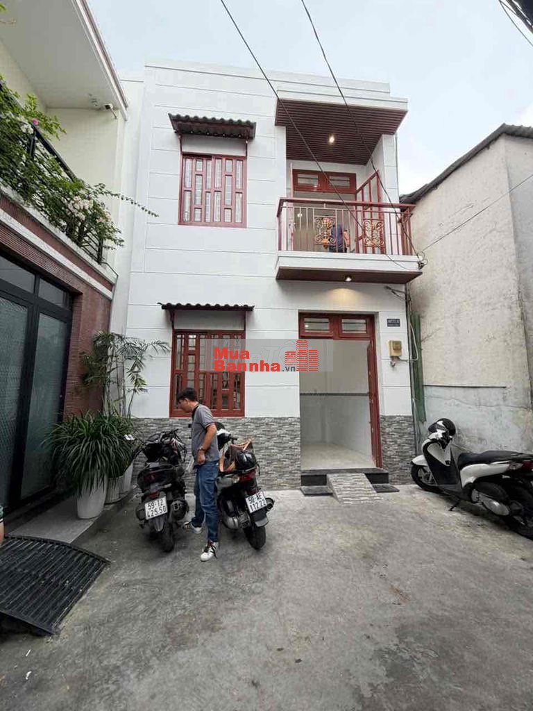 Nhà Bán . DT 5m5x6 .1 lầu 2 phòng ngủ 2 wc Quận 7