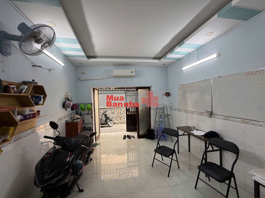 Nhà hẻm Ba Gác cách Phạm thế hiển 40m