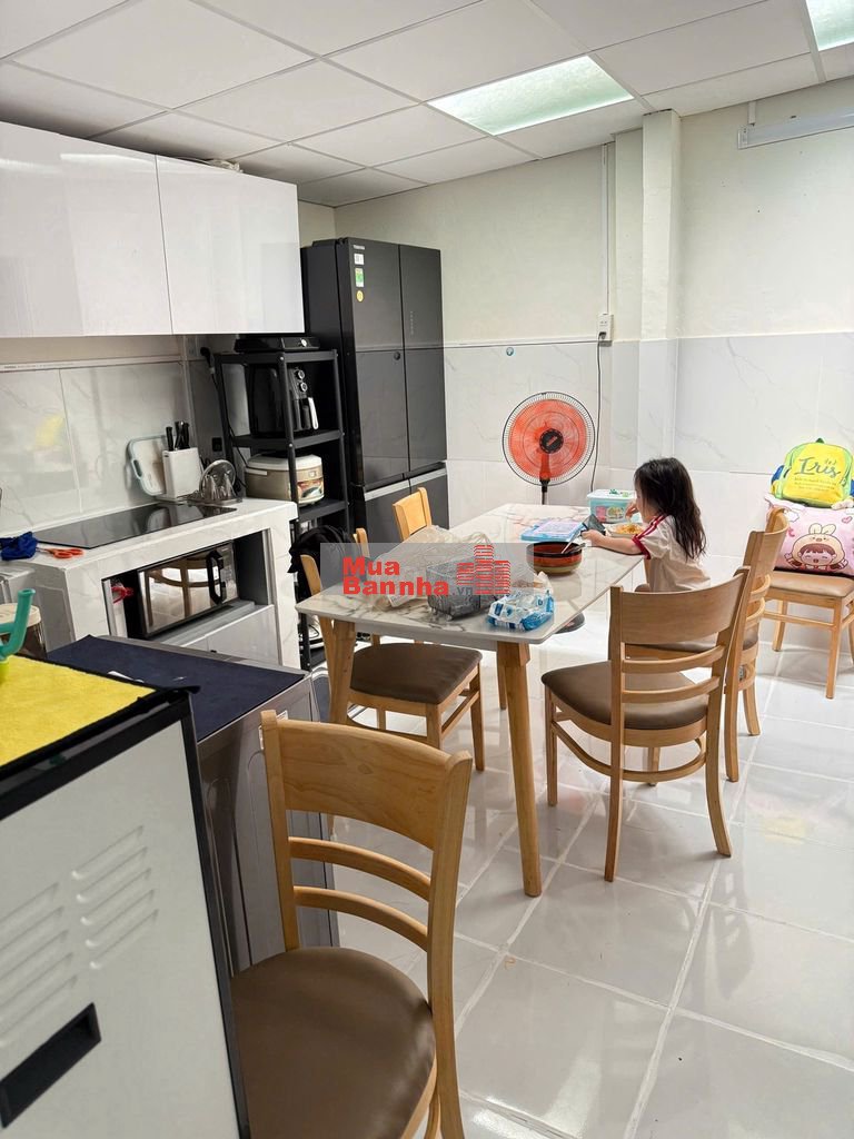 Xe hơi tới nhà, 6x13, nhà C4 ở liền, gần chợ,trường,Tam Phú, Thủ Đức