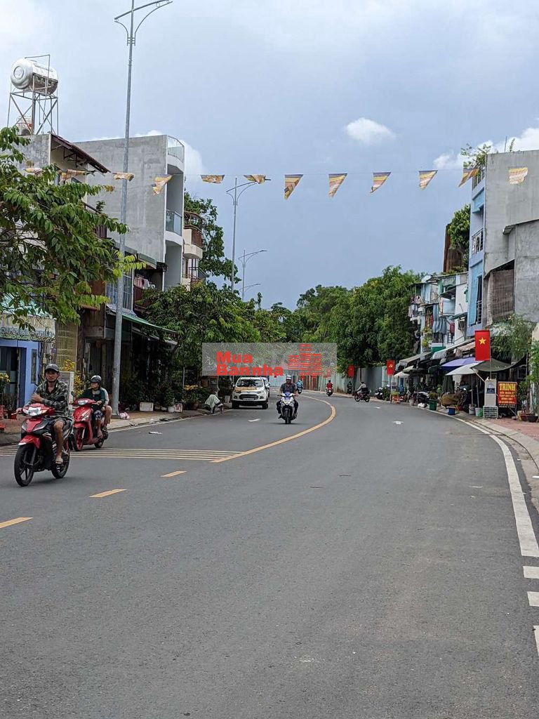 NHÀ 4 TẦNG - Q11 - GẦN CV ĐẦM SEN - ÔNG ÍCH KHIÊM - HẺM 5M