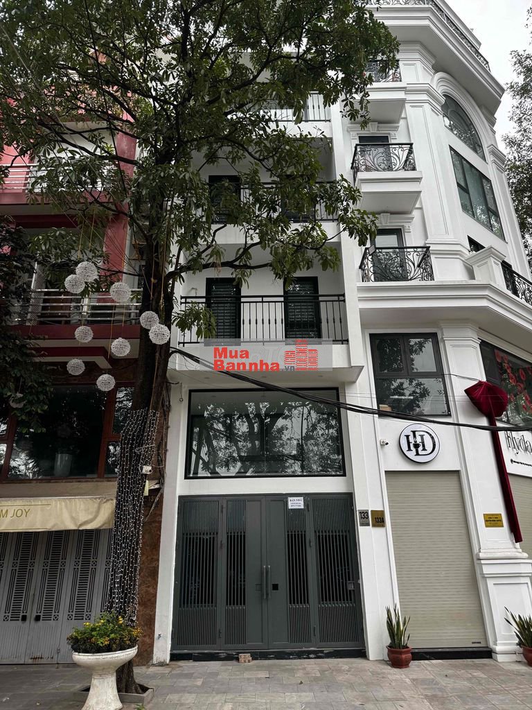 Chính chủ bán nhà mặt hồ