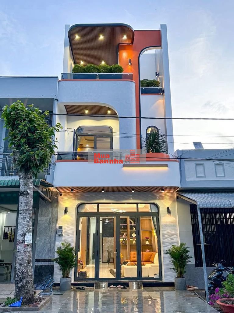 BÁN NHÀ 3 TẦNG FULL NỘI THẤT MẶT TIỀN KHU HÒA MINH, CÁCH BIỂN 200M