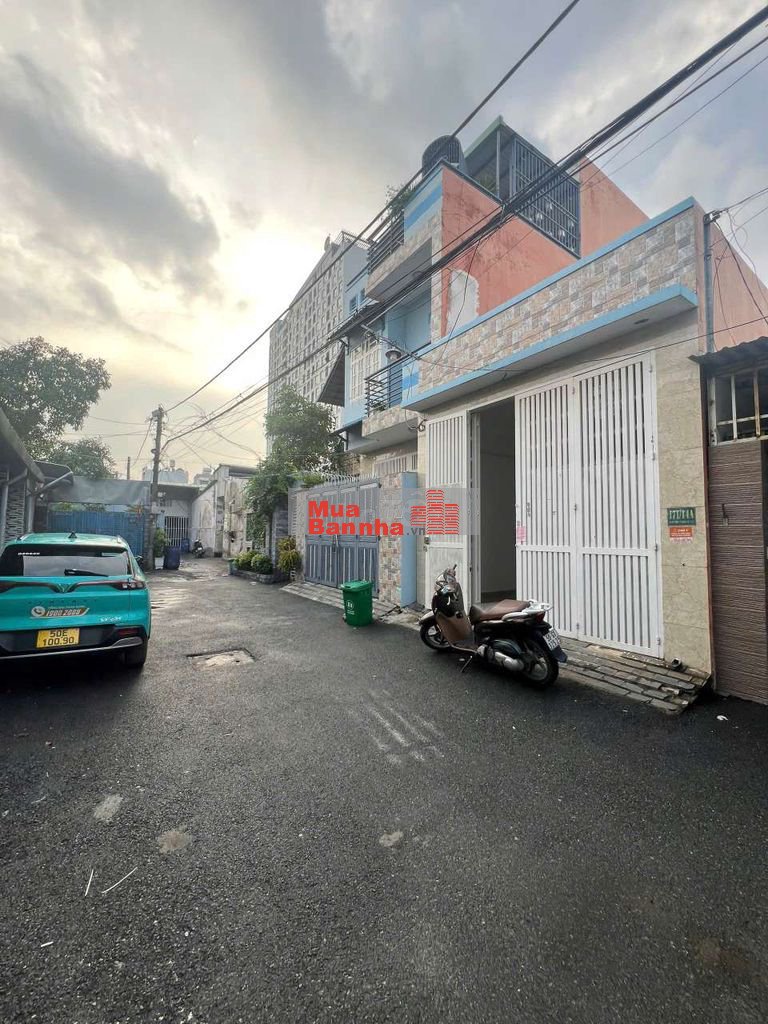 Bán nhà 1 trục thẳng Hà Huy Giáp - nguyễn oanh ngay cầu an lộc, dt 99m