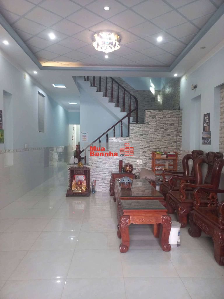 Bán nhà 5x30 2 lầu 4PN gần Quảng Trường Bà Rịa