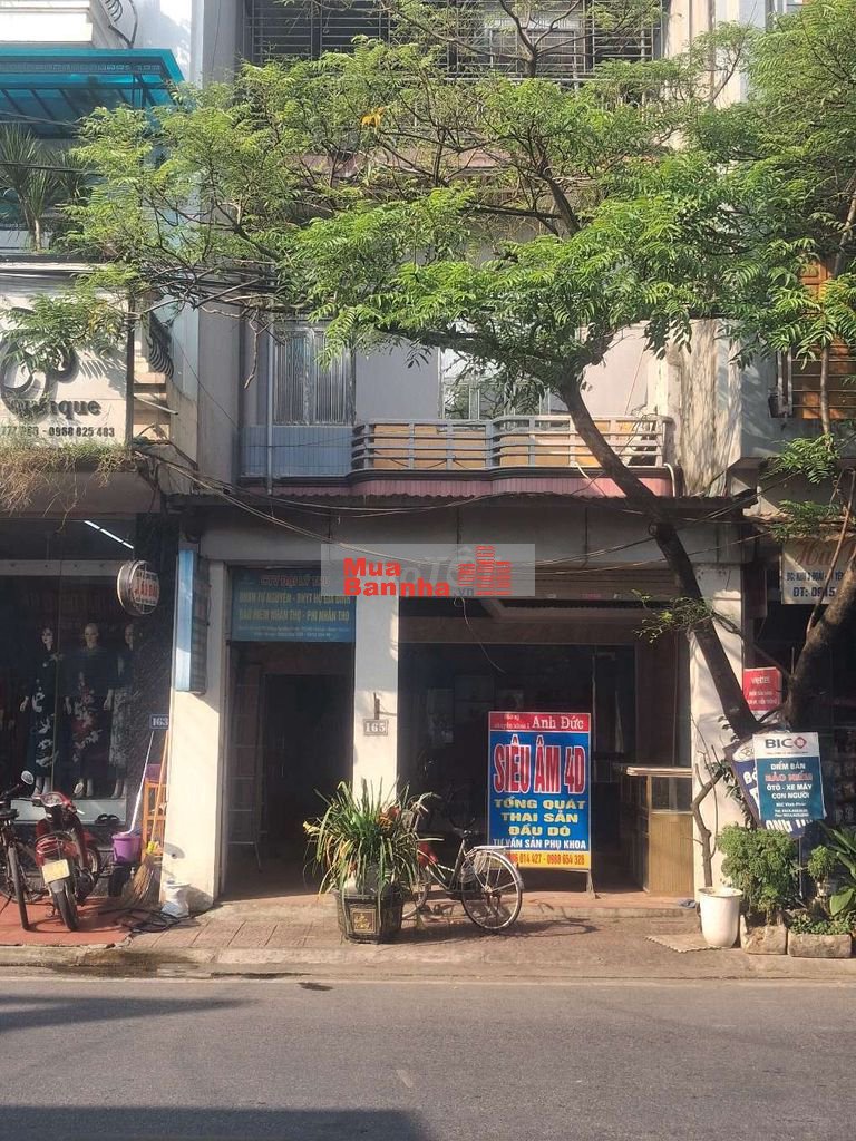 Bán nhà mặt phố Yên Lạc