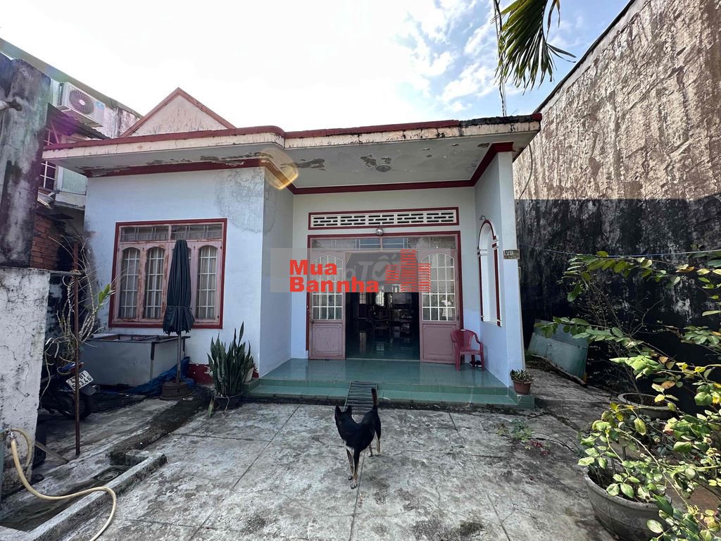 Bán nhà hẻm xe máy 129 Lê Hồng Phong, 213m2, full thổ cư.