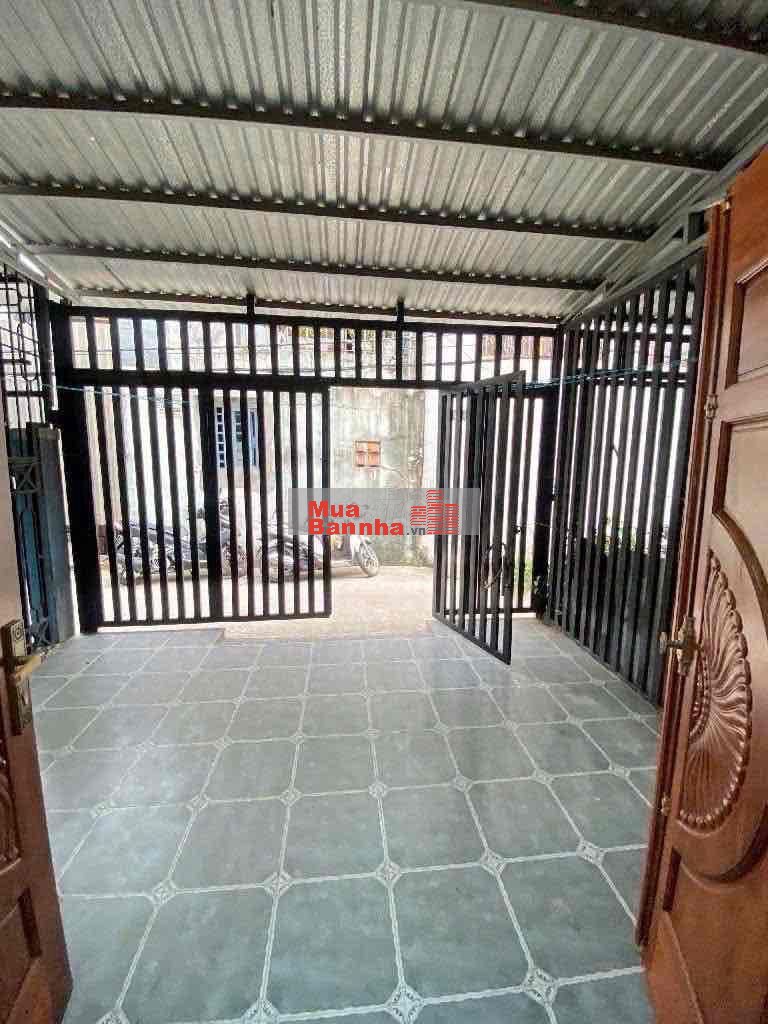 NHÀ ĐẸP 2 MẶT TIỀN HẼM XE HƠI CÁCH MT QUỐC LỘ 50 CHỈ 10M , DT KHỦNG 98