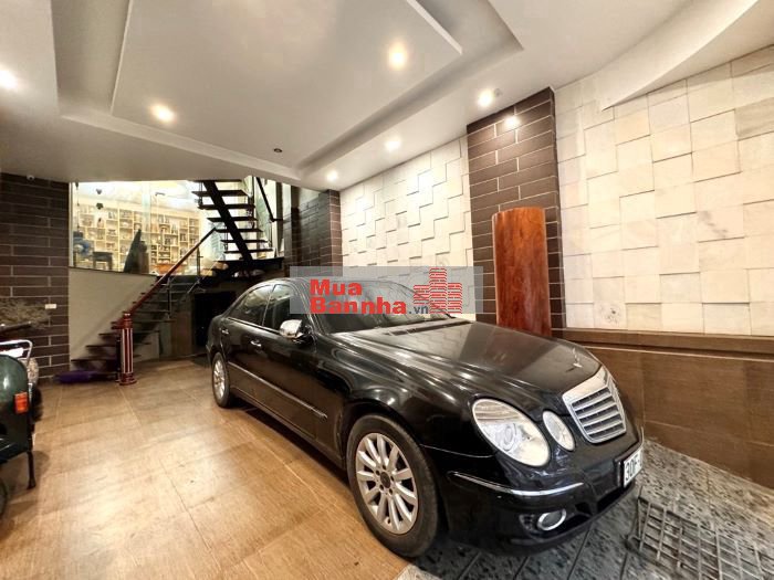 BÁN NHÀ CÙ CHÍNH LAN 8 TẦNG THANG MÁY, VỪA Ở VỪA CHO THUÊ, KINH DOANH