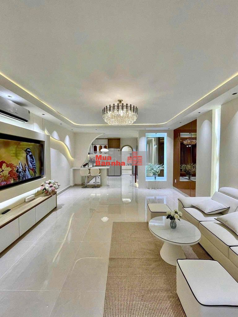 NHÀ PHỐ 3 MẶT HIẾM – LẠC LONG QUÂN Full NỘI THẤT