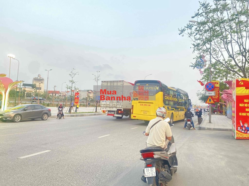 NHÀ 3 TẦNG 4 NGỦ ĐẦY ĐỦ CÔNG NĂNG VÀ TIỆN ÍCH 152m2 KIM CHUNG ĐÔNG ANH