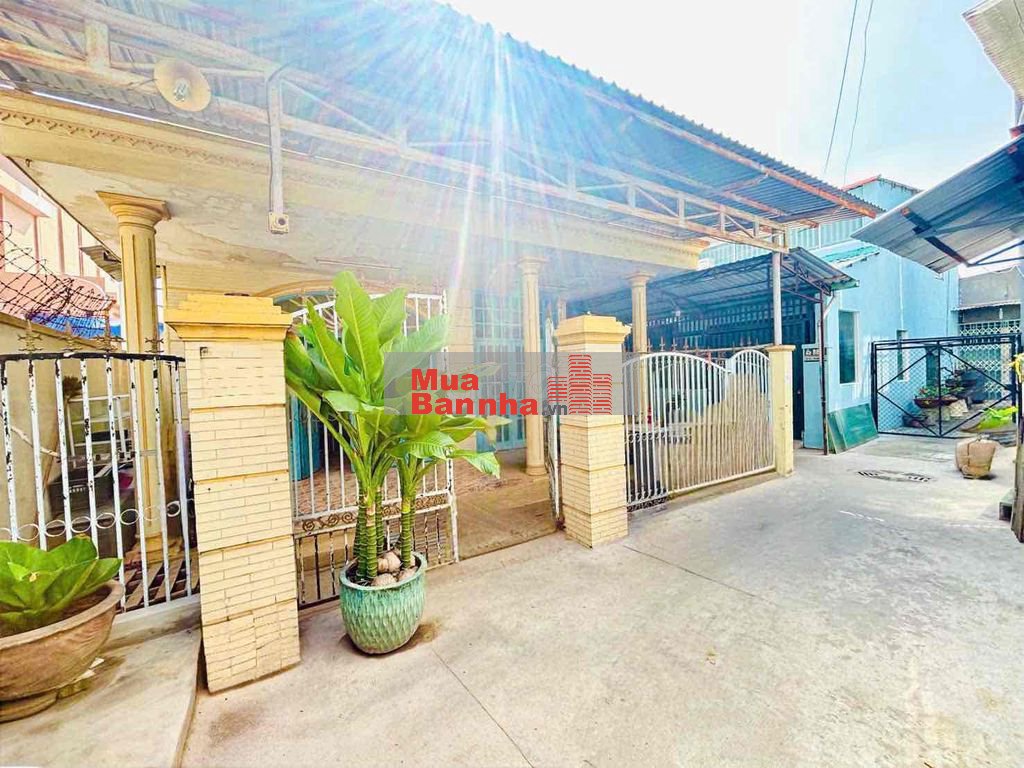 Bán Nhà Gần Chợ Hóc Môn - 172M2 - Cấp 4 -4PN - Chỉ 4,68Tỷ.