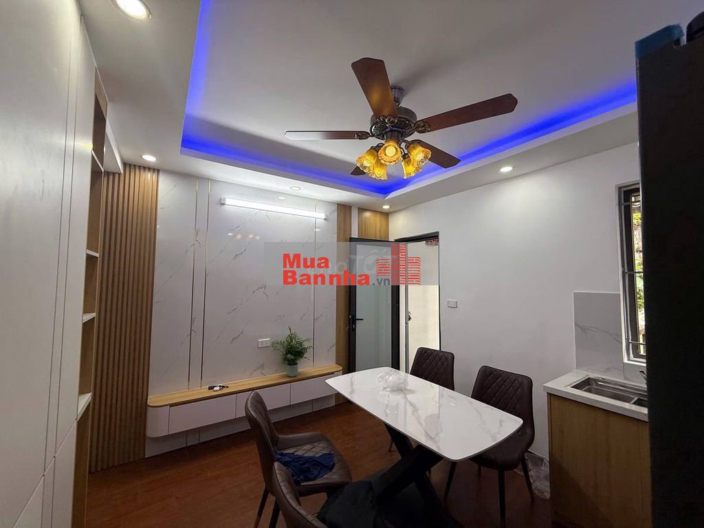 Tôi bán nhà phố CÁT LINH HÀO NAM 3 bước ra phố trước nhà SH Quay Đầu